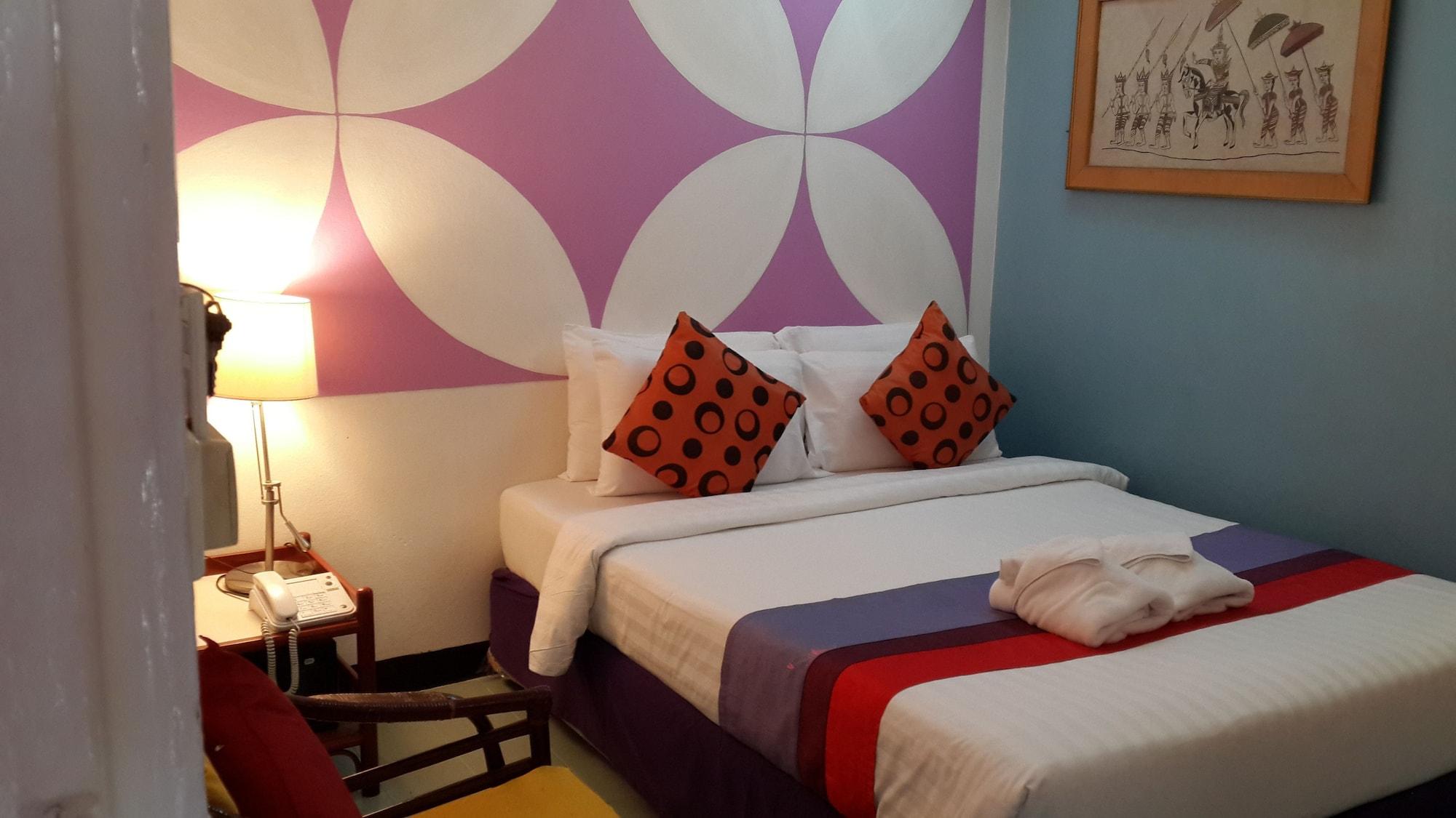 Sawasdee Sukhumvit Inn Bangkok Exterior photo