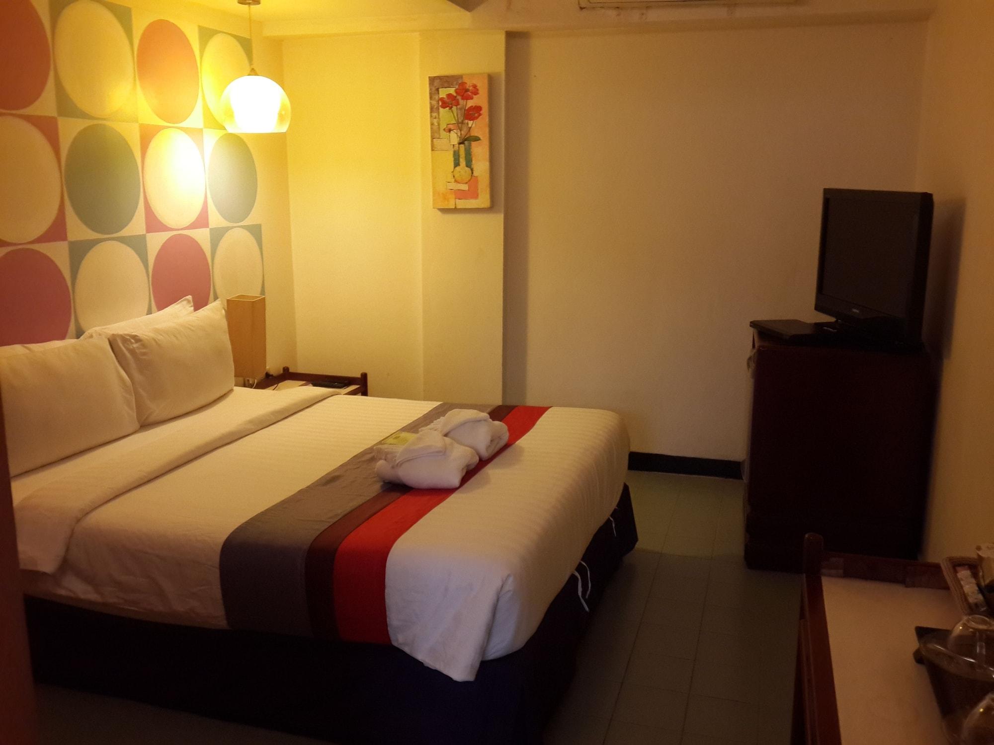 Sawasdee Sukhumvit Inn Bangkok Exterior photo